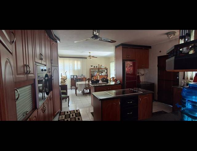 3 BEDROOM FREESTANDING FOR SALE IN GANDHI'S HILL